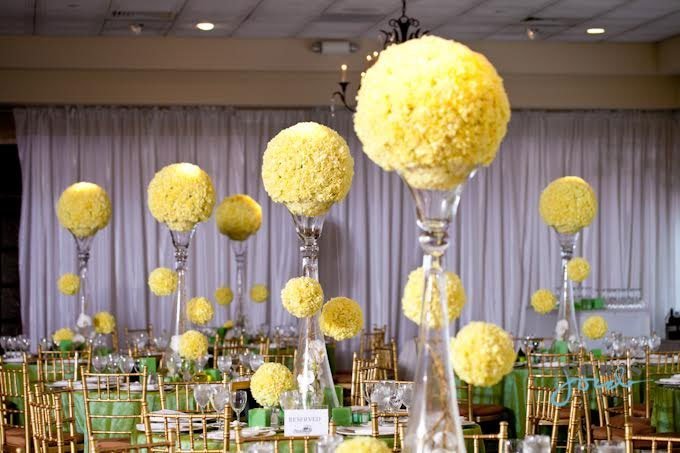 grosses boules de fleures centre de table mariage